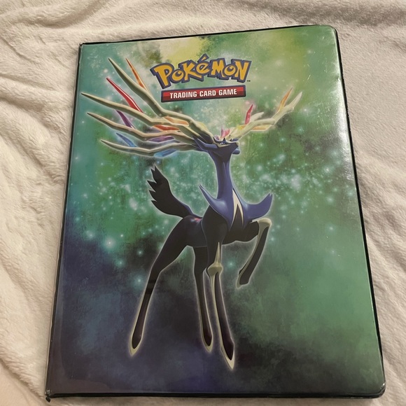 Pokémon Card Binder Collection - Picture 10 of 12